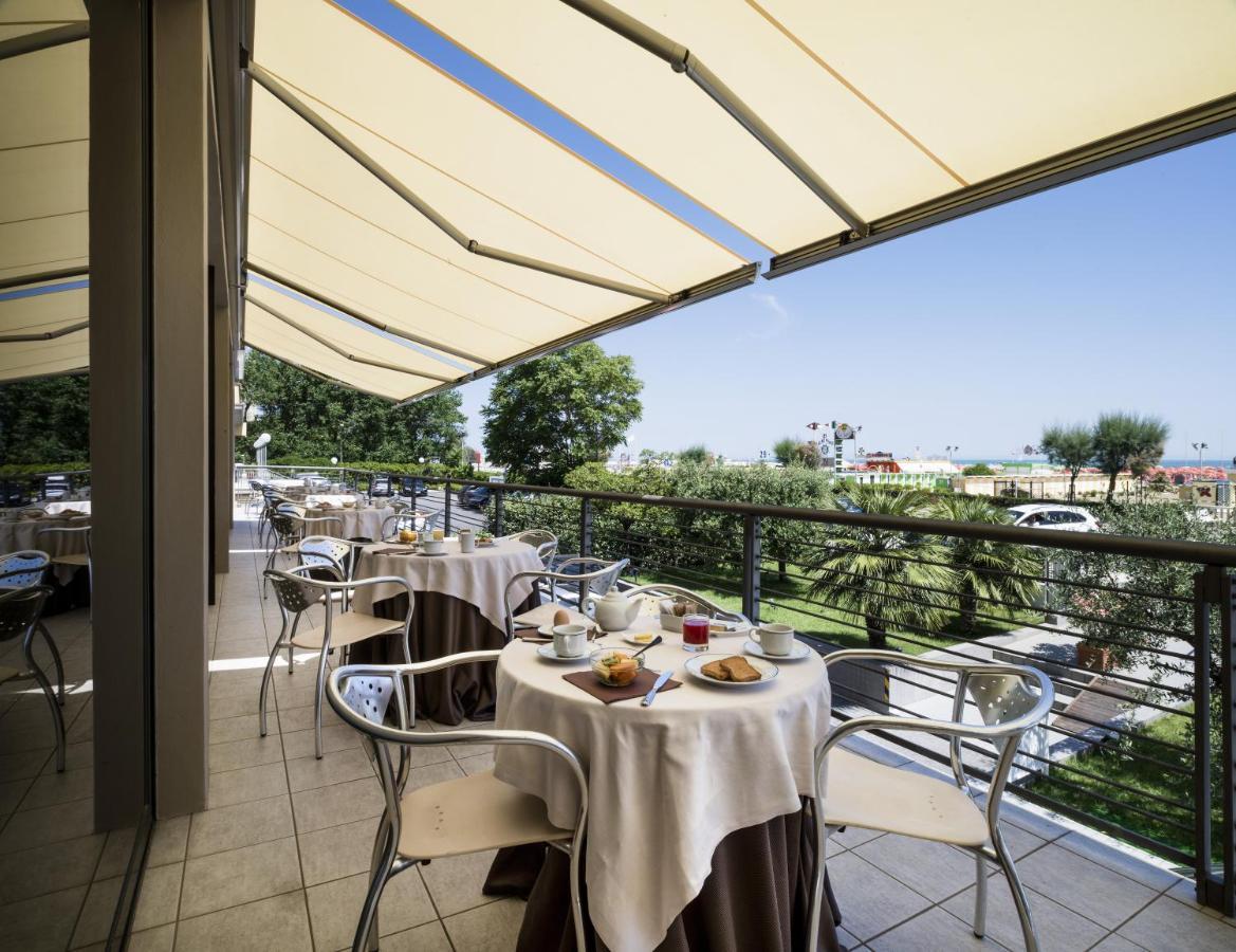 National Hotel Rimini Exterior photo
