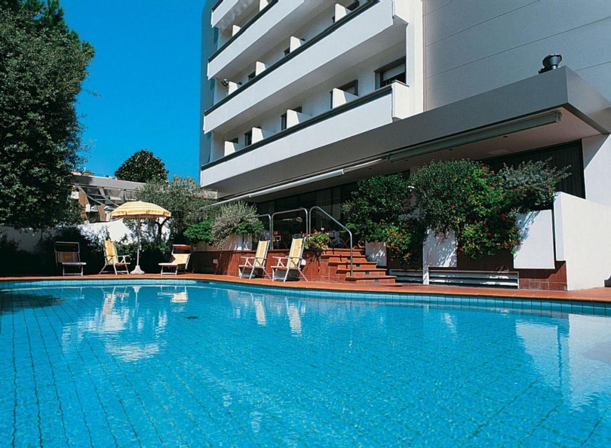 National Hotel Rimini Exterior photo