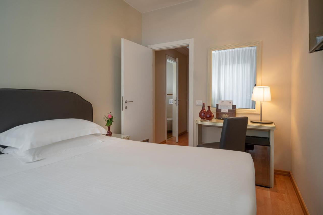 National Hotel Rimini Exterior photo